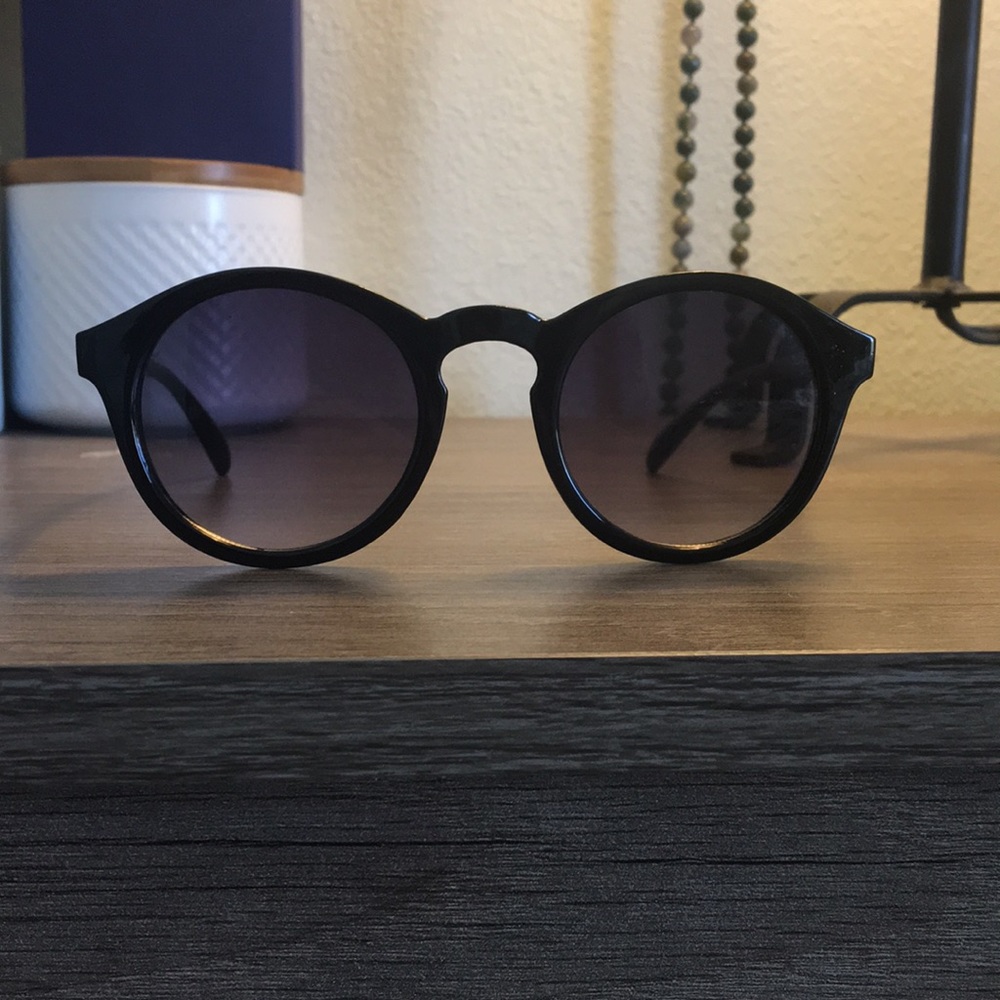 Round Sunglasses